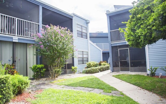 Country Club Minium 2 Bedroom Condo