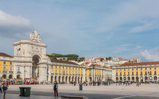 Baixa-Chiado Library Loft