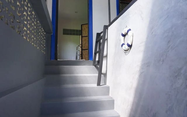 Near Beach Hostel - Adults Only