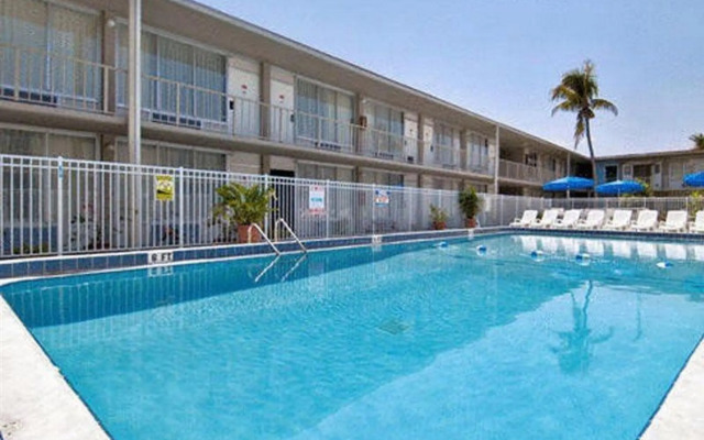 Ramada Stuart