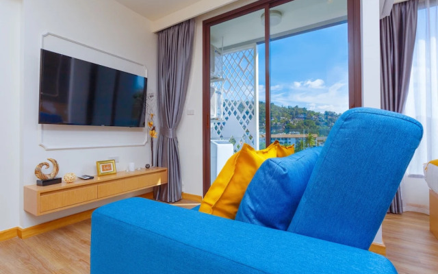 The Aristo Beach Front 713 by Holy Cow