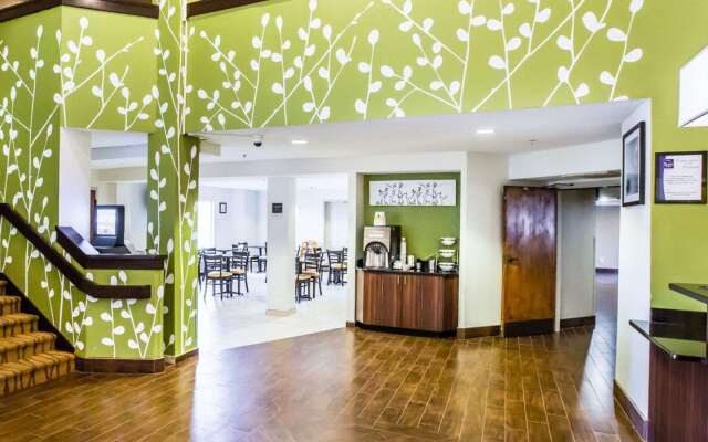 Sleep Inn Near Outlets