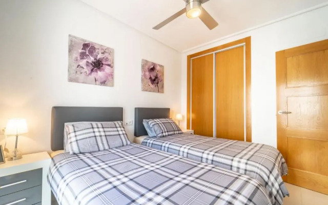 Apartment Near the Pool - MO4011LT