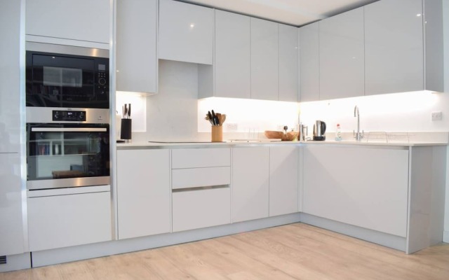 Riverside Apartment in South Chelsea