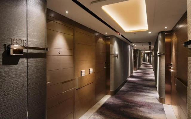 Royal Plaza Hotel