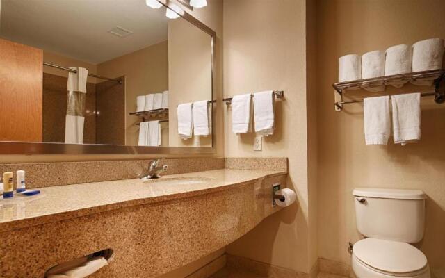 Best Western Cleveland Inn & Suites