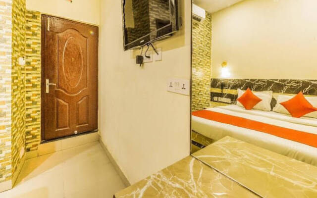ZO Rooms Esplanade SN Banerjee Road