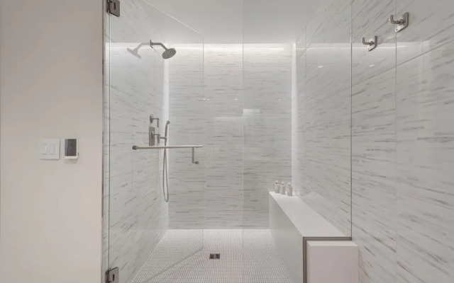 Snowmass Lux Getaway by Snowmass Vacations