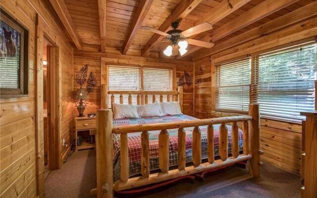 Creekside Romance - One Bedroom Cabin
