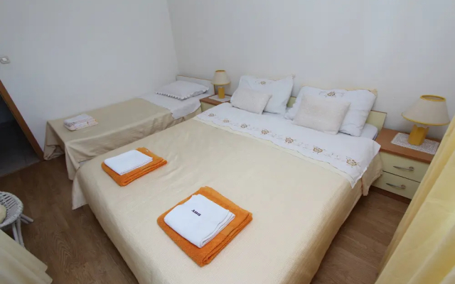 Apartments Milena
