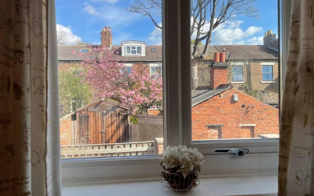 Ideal for Contractors & Families by Hnfc Stays