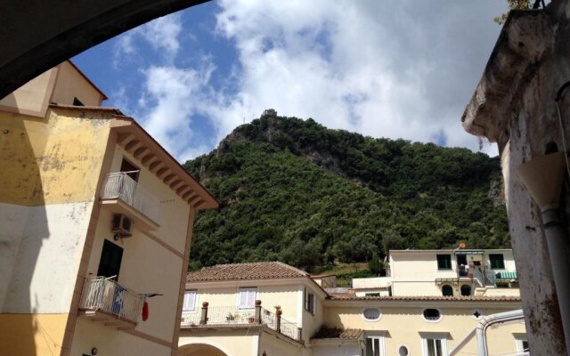 Charming Apartment In Amalfi Centre