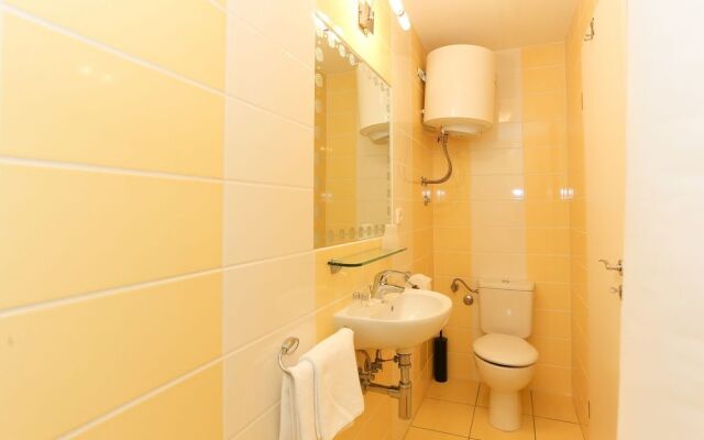 Apartments & Rooms Buble