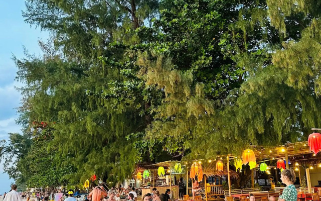 Lanta L.D. Beach Bungalows