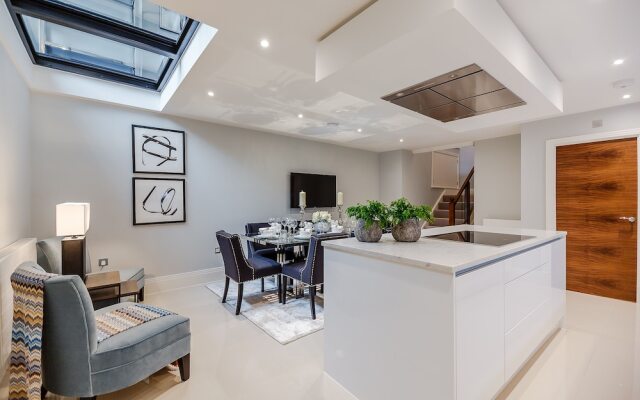 Palace Wharf Apartments