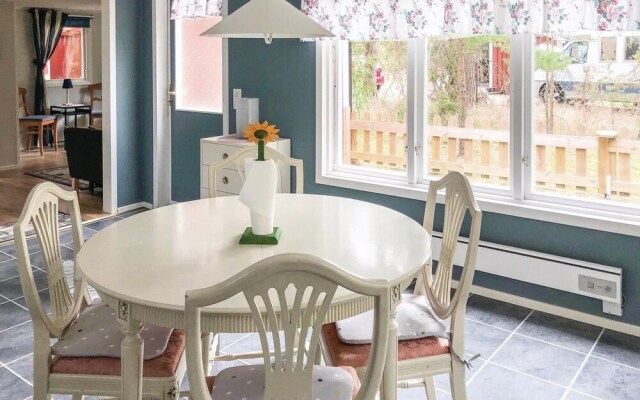 Amazing Home in Mönsterås With 2 Bedrooms and Wifi