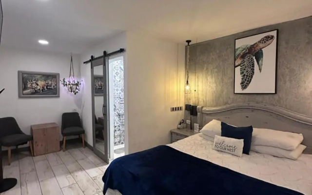 Berlor Airport Inn