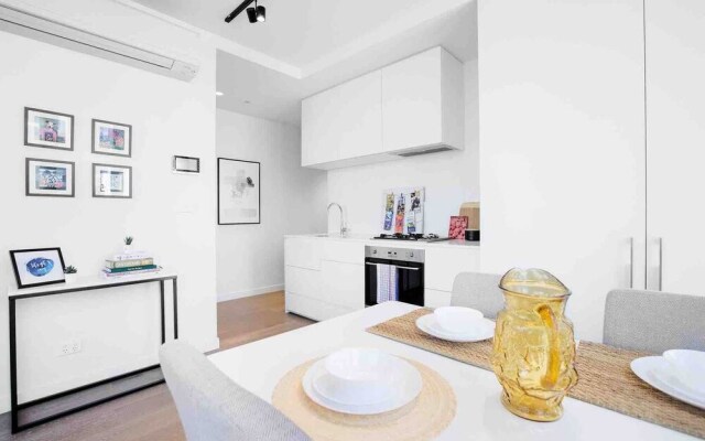 66 Elegant Glance 2 BD 2 Bth LV 10 Near Garden