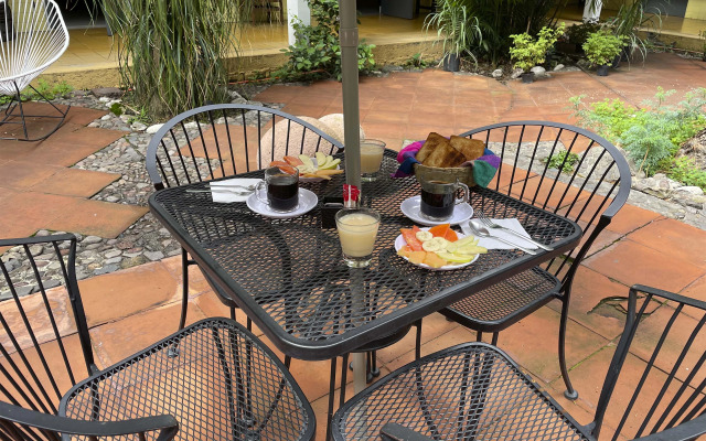 Hotel and Hostel Allende Morelia