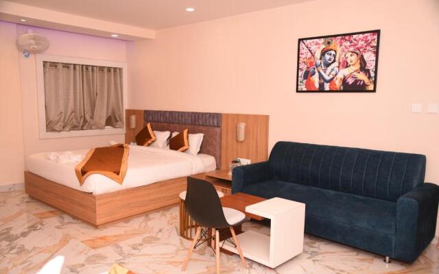 Hotel Ekta International