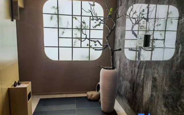 Jianguo · HIDDEN Hotel (Hangzhou Xihu Liuxia Subway Station)
