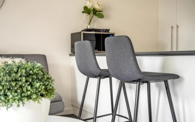 Stylish and Spacious Launceston Villa + Free Wifi