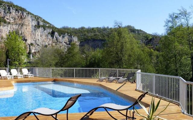 Hôtel des Grottes