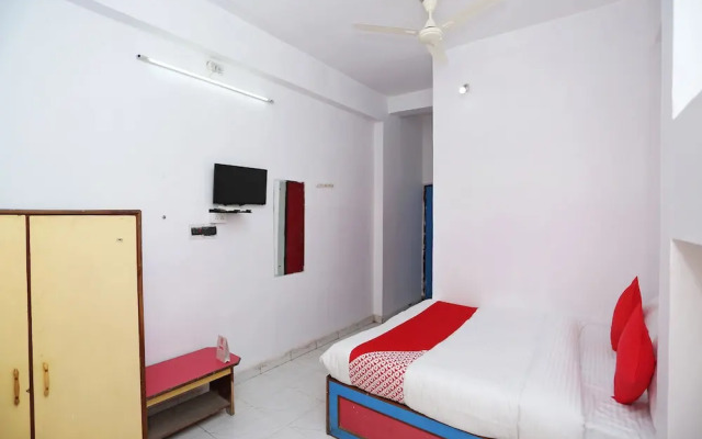 Oyo 28006 Hotel President