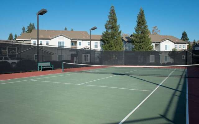 Global Luxury Suites in San Ramon