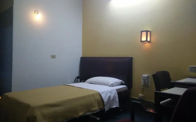 Kamat's Hotel Mayura