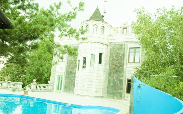Chateau Gabriel