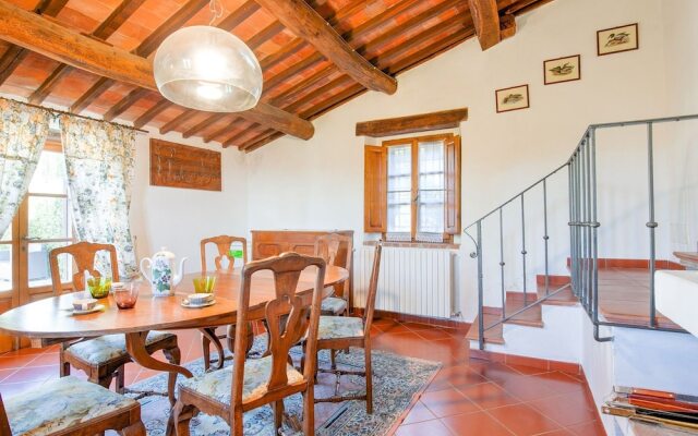 A Beautiful, Traditional Tuscan Hamlet in the Hills