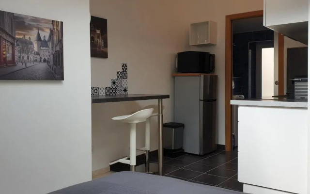 joli studio calme coeur de ville