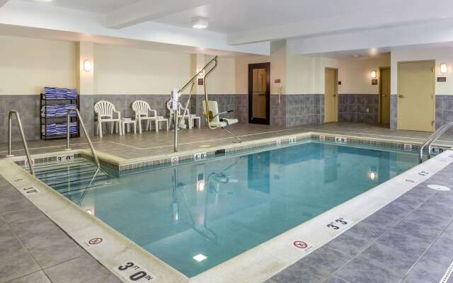 Comfort Suites Lancaster Amish Country