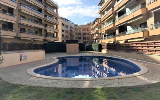 Apartamento en edi Paradise, con piscina y parking 141B - INMO22
