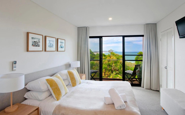 The Point Coolum Beach – Guest Rooms – Coolum Beach