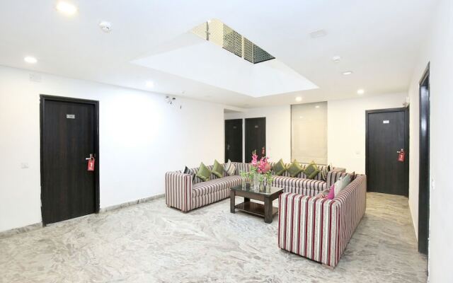 OYO 3712 Chandigarh Grand