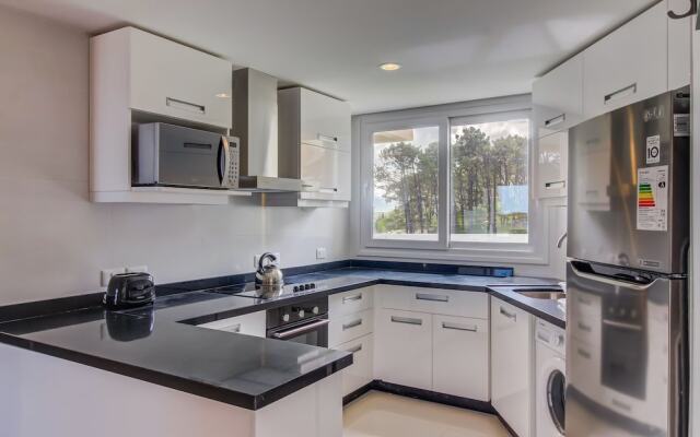 Moderno apartamento frente al mar y piscina - Azure Towers