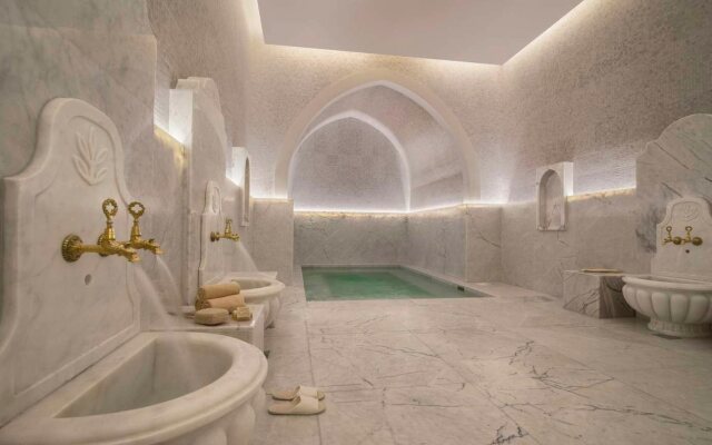 Bayat Hotels Company