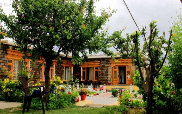 Hotel Jeevanam Villa