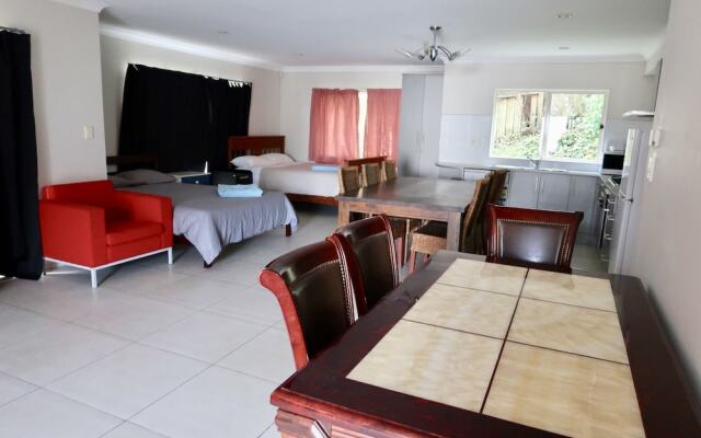 Arent Serviced House 82A Richardson Road