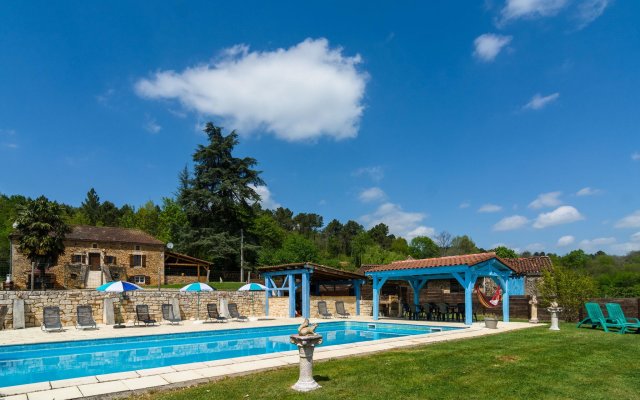 Lovely Holiday Home in Aquitaine with Private Swimming Pool