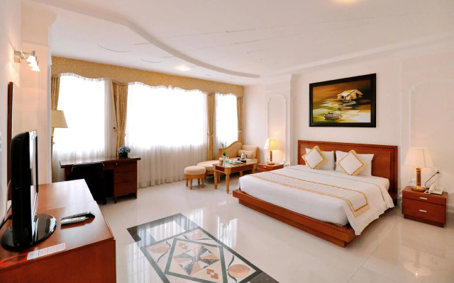 Tan Hoang Long Hotel