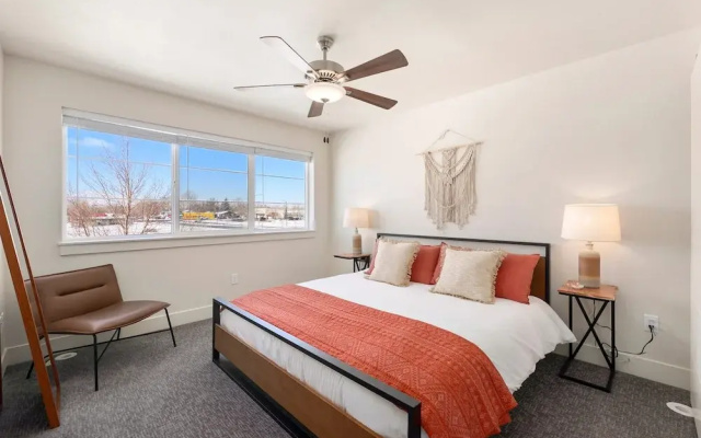 938 Jerome St Unit 2