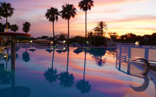 Hotel Tropicana Club & Spa