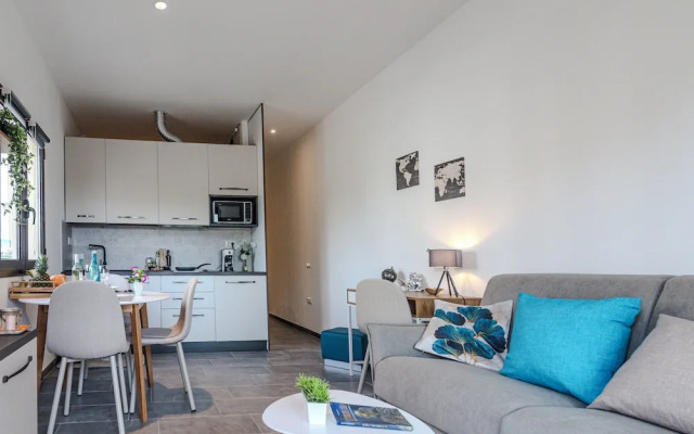 Always Traveling Near The City Center