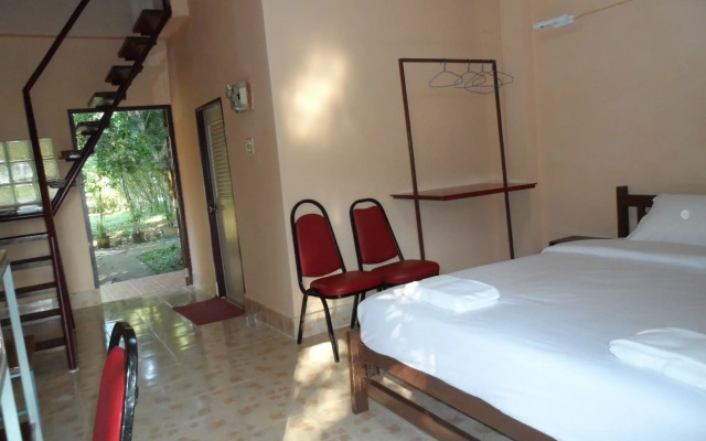 Khunnam Rimtarn Resort