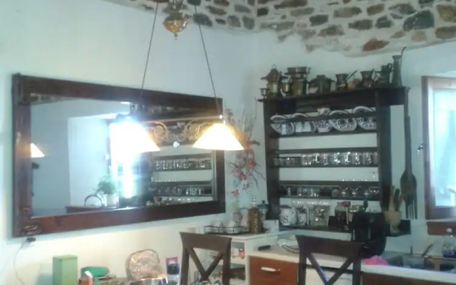 "oikos Jullia - Greece"