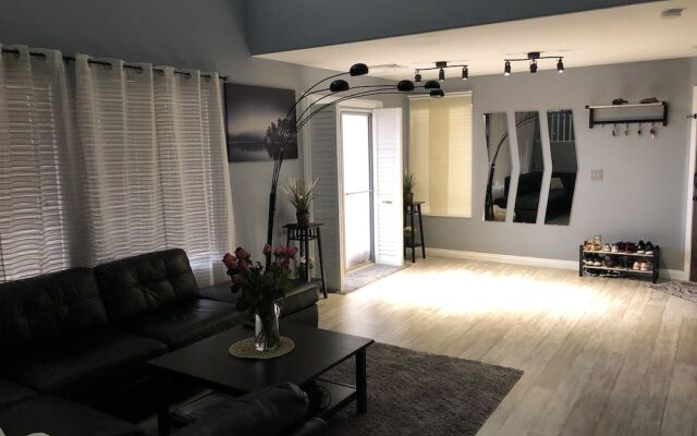 Locationstripeverything Is Closemodel House