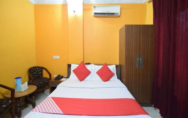 OYO 11637 Hotel Novelty